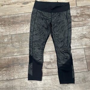 Lululemon Athletica | Black & Gray Print Leggings with Pockets